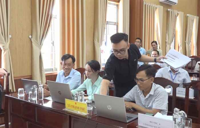 Kiểm tra, đánh giá năng lực làm việc đối với cán bộ, công chức làm việc tại UBND các xã, thị trấn trên địa bàn huyện Mỹ Xuyên năm 2024
