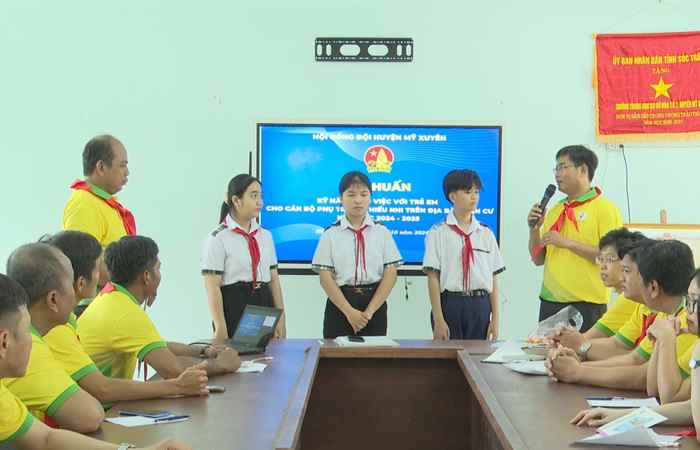 Nâng cao kiến thức, kỹ năng nghiệp vụ công tác cho giáo viên Tổng phụ trách Đội