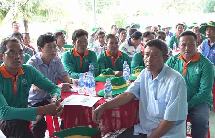 Hội thảo mô hình “Canh tác lúa thông minh thích ứng biến đổi khí hậu”