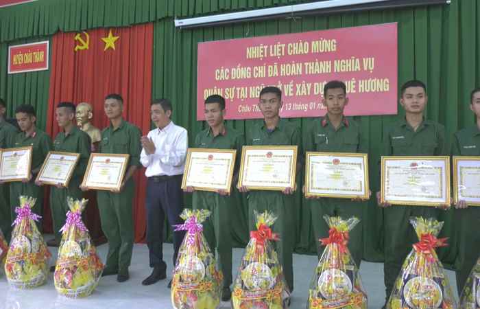 Huyện Châu Thành đón quân nhân xuất ngũ về địa phương