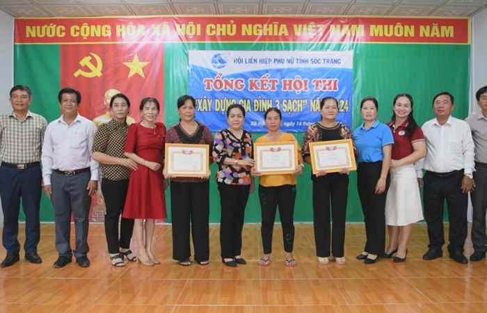 Long Phú: Hội LHPN tỉnh Sóc Trăng tổng kết, trao giải Hội thi gia đình 3 sạch