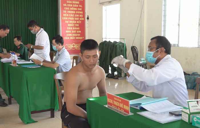 Trần Đề: Thanh niên khám sức khỏe nghĩa vụ quân sự năm 2024