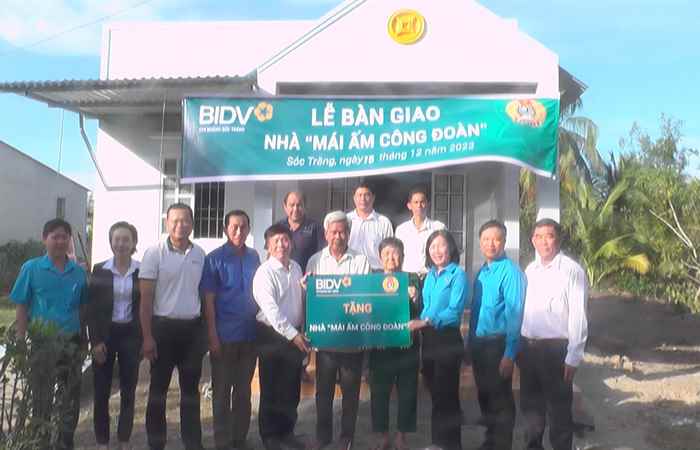 Thạnh Trị: LĐLĐ tỉnh Sóc Trăng bàn giao mái ấm Công đoàn tại xã Lâm Tân