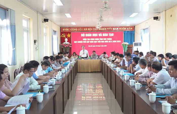 Trần Đề: Bộ GD&ĐT kiểm tra công nhận đạt chuẩn phổ cập giáo dục tiểu học mức 3  