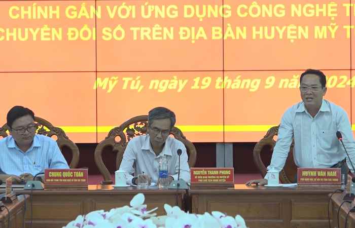 Mỹ Tú: Tọa đàm chia sẻ kinh nghiệm cải cách hành chính gắn với ứng dụng công ghệ thông tin, chuyển đổi số