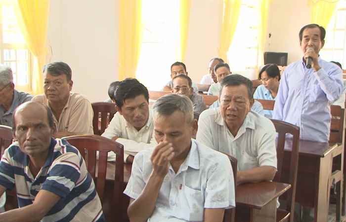 Đại biểu HĐND tiếp xúc cử tri xã Long Phú