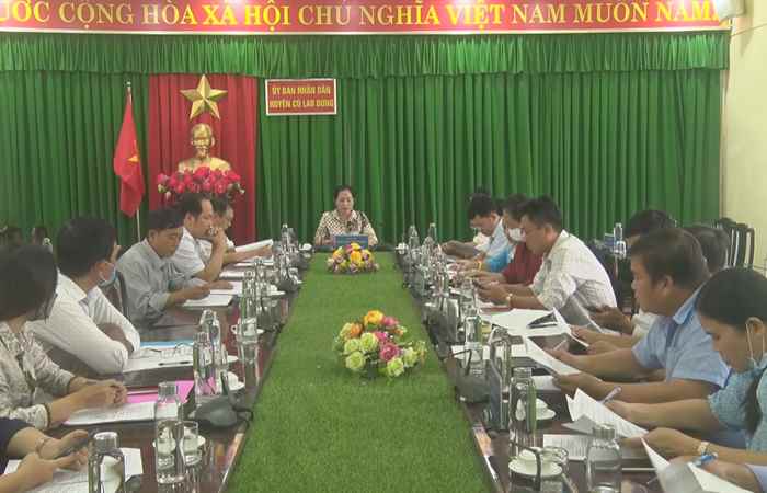 Cù Lao Dung: Họp Ban Chỉ đạo triển khai chiến dịch tiêm vaccine phòng COVID-19