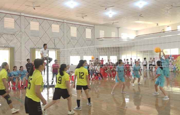 Long Phú: Giải Bóng chuyền hơi chào mừng ngày thành lập Đoàn 26-3