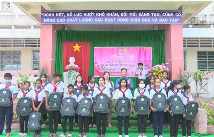 Trần Đề: Ngày hội “Thiếu nhi tiến bước lên đoàn”