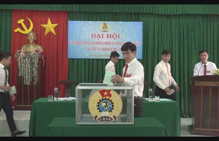 Đại hội điểm Công đoàn cơ sở Văn phòng thị xã Ngã Năm