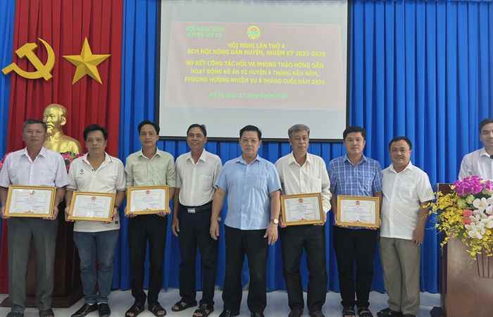 Mỹ Tú: Hội Nông dân sơ kết công tác Hội và phong trào nông dân 6 tháng đầu năm 2024
