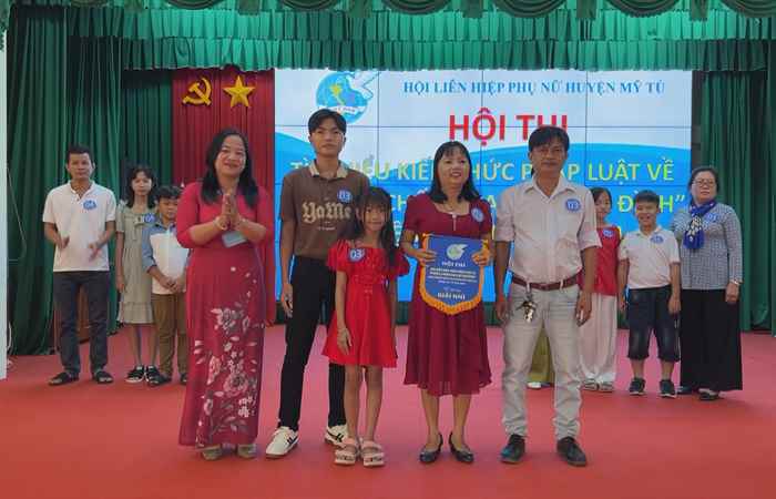 Mỹ Tú: Hội thi "Phòng, chống bạo lực gia đình"