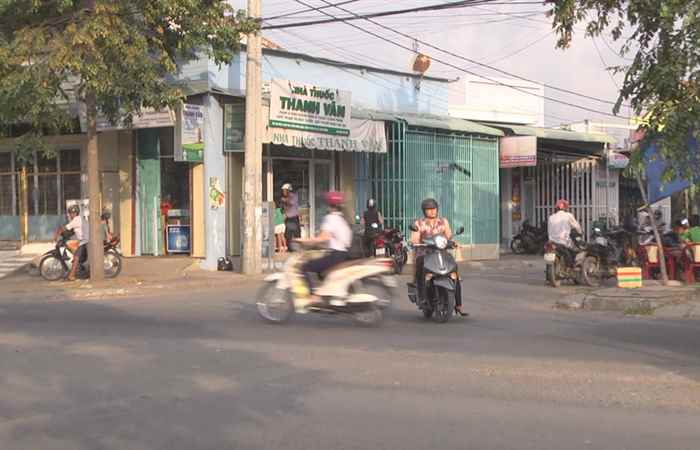 Tình trạng mất an toàn giao thông ở ngã 3 khu D, khu dân cư 586 với đường Trần Hưng Đạo, TPST