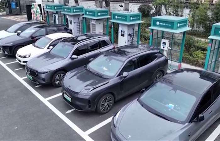 Xe năng lượng mới đắt hàng tại Trung Quốc